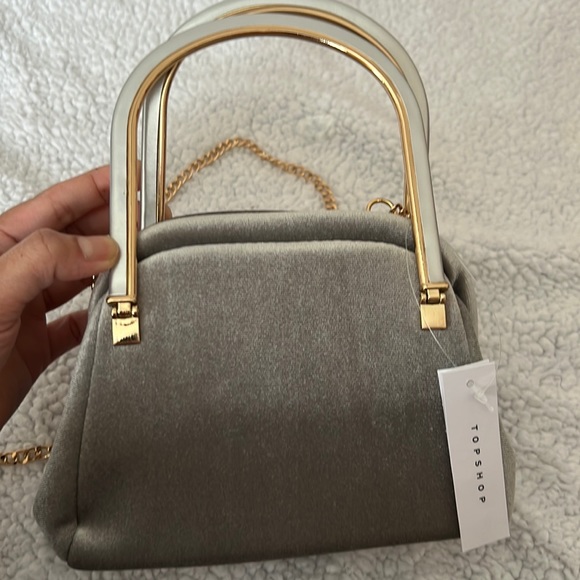 So good I had to share! Check out all the items I'm loving on <a href="/Poshmarkapp/">Poshmark</a> #poshmark #fashion #style #shopmycloset #flogrown #topshop: posh.mk/xB5qQCZchBb