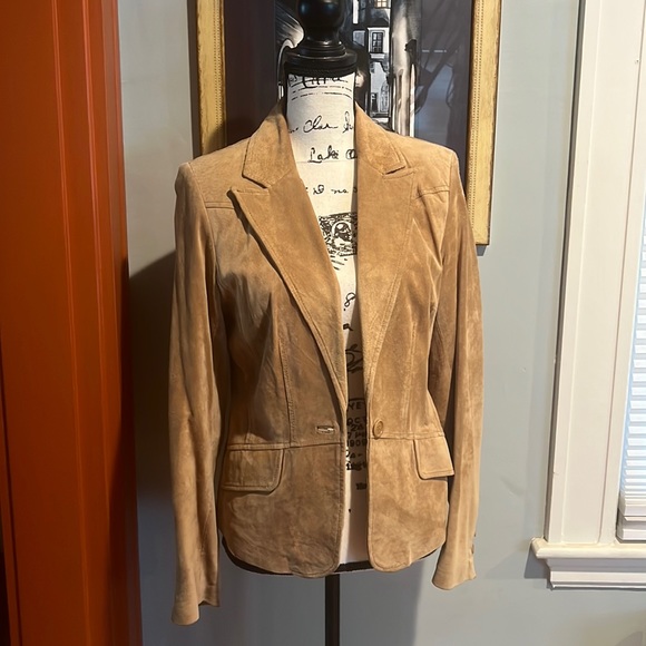 So good I had to share! Check out all the items I'm loving on <a href="/Poshmarkapp/">Poshmark</a> #poshmark #fashion #style #shopmycloset #talbots #gapbody #context: posh.mk/3X5grD9xfBb