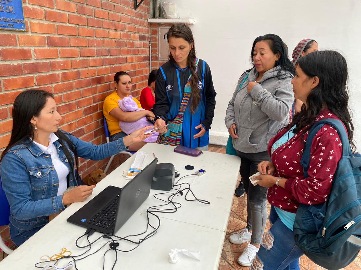 SantaBarbaraStd's tweet photo. 𝐄𝐍𝐓𝐑𝐄𝐆𝐀 𝐓𝐑𝐀𝐍𝐒𝐅𝐄𝐑𝐄𝐍𝐂𝐈𝐀 𝐌𝐎𝐍𝐄𝐓𝐀𝐑𝐈𝐀 𝐒𝐄𝐆𝐔𝐍𝐃𝐎 𝐂𝐈𝐂𝐋𝐎 𝐓𝐑𝐀́𝐍𝐒𝐈𝐓𝐎 𝐀 𝐑𝐄𝐍𝐓𝐀 𝐂𝐈𝐔𝐃𝐀𝐃𝐀𝐍𝐀

La administración municipal 'EL MOMENTO ES AHORA" realizó el día de hoy 14 de julio los pagos del programa Renta Ciudadana https://t.co/rduCNi9Qke