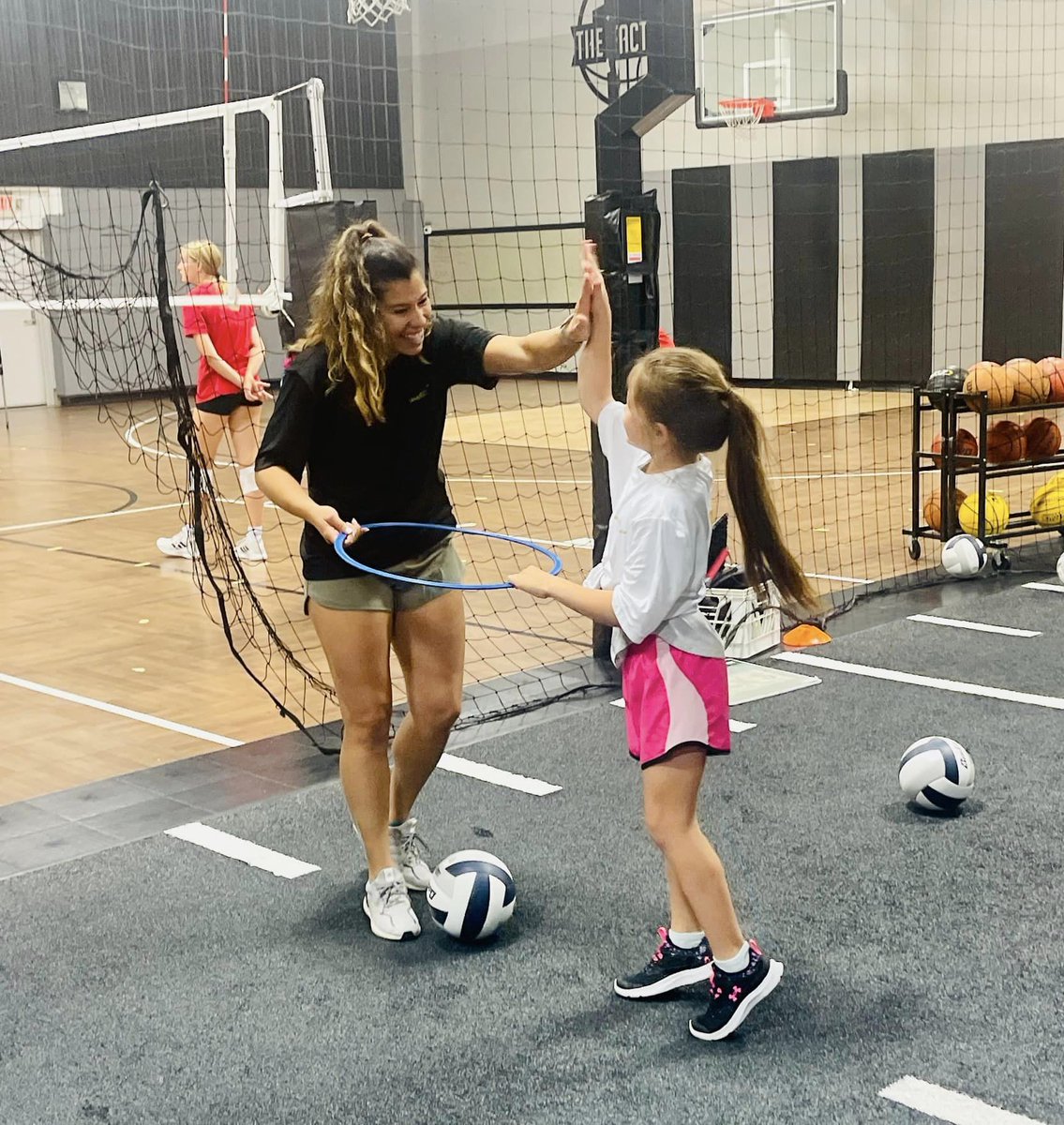 OmahaSupernovas's tweet image. #TeamOmaha’s own Natalia Valentín-Anderson, owner of IG Sports Academy, and fellow teammate @gmancuso18 wrap the first day of their youth volleyball summer clinic. 🏐☀️

#NeProVb #realprovb #REALProVolleyball #Omaha #WomensProVolleyball #TeamOmaha