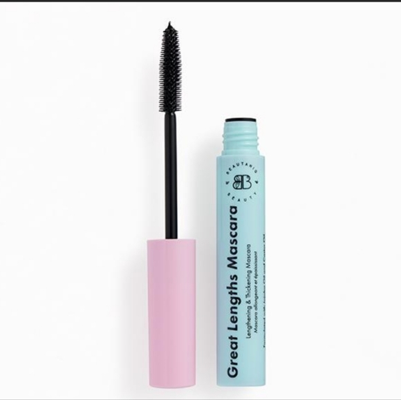 PoshStory's tweet photo. So good I had to share! Check out all the items I'm loving on @Poshmarkapp #poshmark #fashion #style #shopmycloset #beautaniqbeauty #frankbody #marykay: https://t.co/vYY3b01fzj https://t.co/sI6SJYIJL4