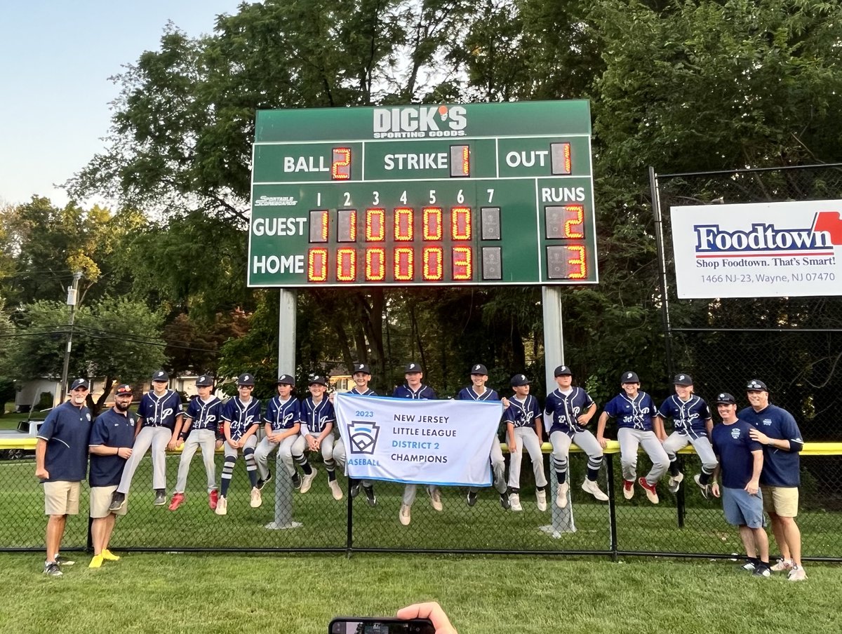 MrCBellNJ's tweet photo. Congratulations to the boys' majors 12U team for winning the district. We move on to the Sectional tournament beginning on Saturday in Bergenfield.
#peqll https://t.co/vl9zzhVTmJ