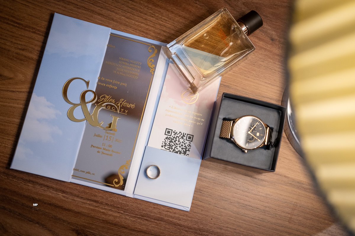 YvanManyo's tweet photo. Mariage qui va durer quand tu vois les accessoires et le billet d’invitation tu sais 🥰😂😂
Félicitations au couple ✅ Cindy &amp; Gilles 
Merci d’avoir choisi @Charlesyvan5 📸 https://t.co/4dxdIIYjLp