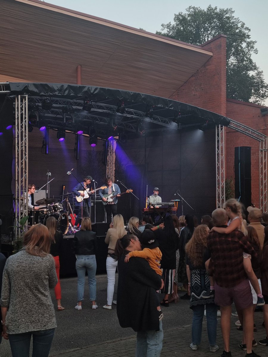 ryycicle's tweet photo. Went to a Carnival youth concert. It was nice to hear live music and to unwind a bit https://t.co/4O3zkU5nGA