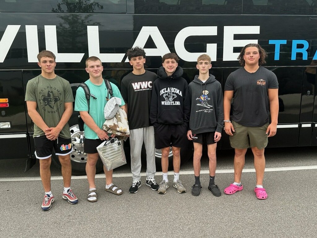 Good luck to our @wrestlejags. Men headed to @USAWrestling Fargo National Tournament. @405wrestler @HoldenMartin05 @TraeRios @Jacksonyeatman_ @casula_eric @GavinLGagnon @WestmooreHS @whsjagathletics @o__wrestle @casc_wrestling @KentStWrestling