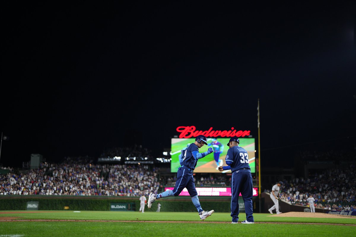 Final: Red Sox 8, Cubs 3.