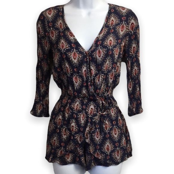 dallemand21's tweet photo. So good I had to share! Check out all the items I'm loving on @Poshmarkapp from @Kelley28348065 #poshmark #fashion #style #shopmycloset #bandofgypsies #forever21: https://t.co/uaVsdiSimT https://t.co/hAMWKao24Z