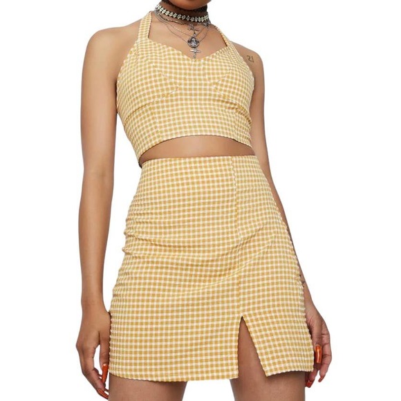 DRJVH's tweet photo. So good I had to share! Check out all the items I'm loving on @Poshmarkapp from @fabfittedonline #poshmark #fashion #style #shopmycloset #shein #sourceunknown #loveharmony: https://t.co/2kBOqyIfn0 https://t.co/RvcCEZGiYE