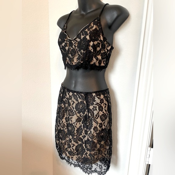 DRJVH's tweet photo. So good I had to share! Check out all the items I'm loving on @Poshmarkapp from @fabfittedonline #poshmark #fashion #style #shopmycloset #shein #sourceunknown #loveharmony: https://t.co/2kBOqyIfn0 https://t.co/RvcCEZGiYE