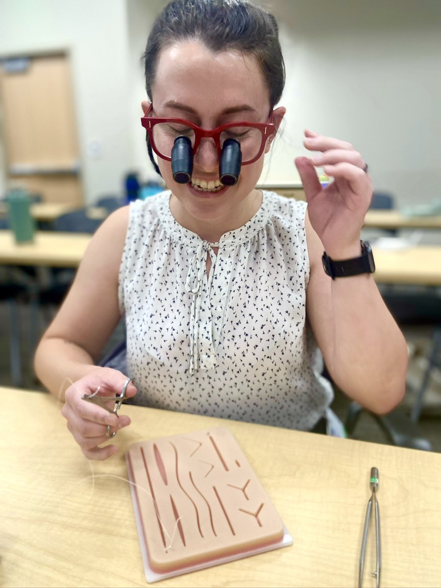 Isabel_L_Bauer's tweet photo. Who let the med students get a hold of their loops? Added a little spice to our suture clinic today 🧠  #medtwitter #neurosurgery @NSIG_UACOMp https://t.co/3W26pUKdRp