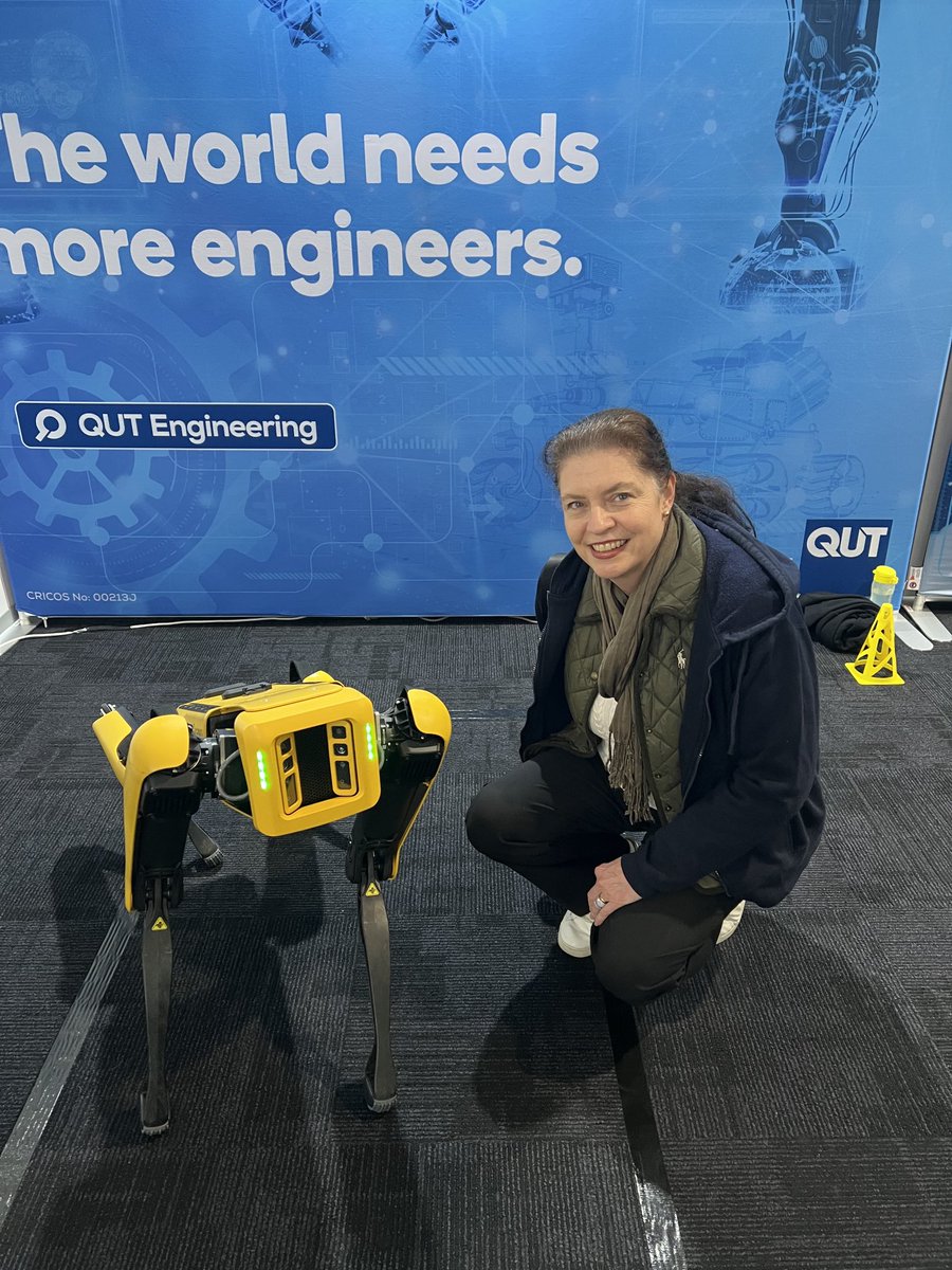 robinaxavierqut's tweet photo. The world definitely needs more engineers to help us shape our path. Check out your options ⁦@QUT⁩    Ps we need more ⁦@QUTBusiness⁩ people too! https://t.co/cIpdWyMTJz