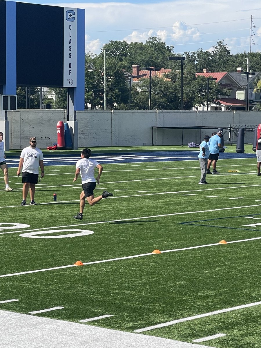 Jonahcecil10's tweet photo. Great day visiting @CitadelFootball  and @TheCitadelFB It was a pleasure to meet Mr. Keith Jones, I look forward to talking with you again. Thank you @CoachJoshJones1 @Joe_Call_21 and @KoachDrayton for the opportunity to be out on the field. 
#ArriveAtTheDel https://t.co/1LsnD73RNM