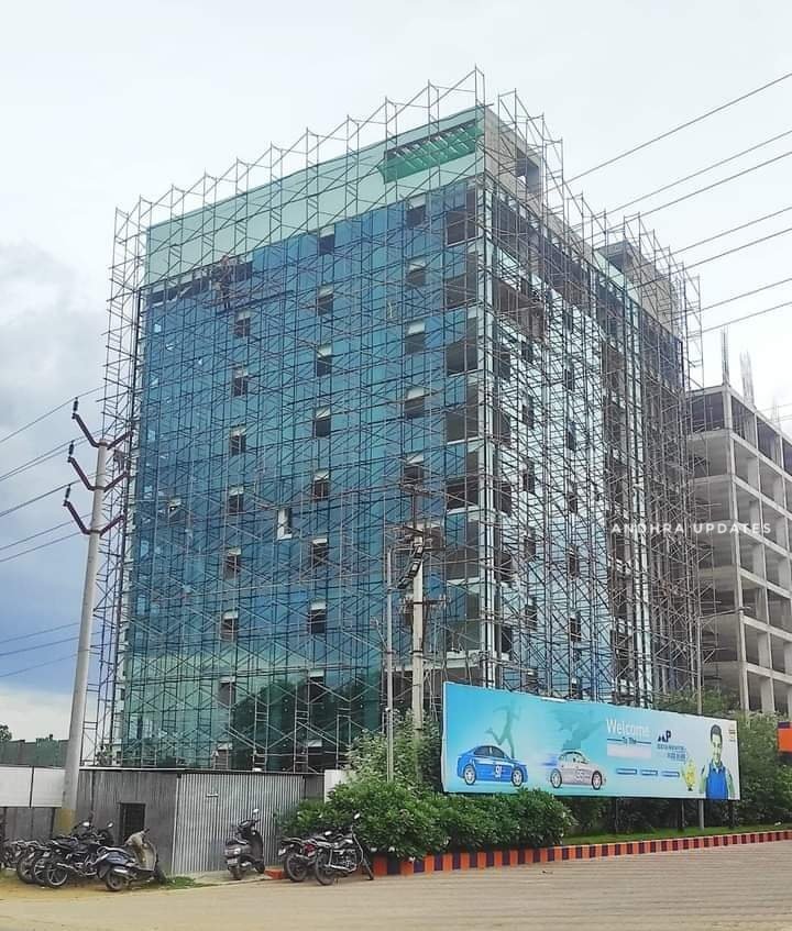 APInfraUpdates's tweet image. 🔹#SmartDV Technologies office &amp;amp; development centre in #Kothapalli mitta, #Chittoor 

🔹Status : 75% Works completed 

🔹 Initial Investment 100 crs &amp;amp; will provide jobs for 10,000 engineers in the next few year

#AndhraPradesh
#Tirupati
#Hyderabad
#YSJagan
#Modi
#CBN
#PawanKalyan