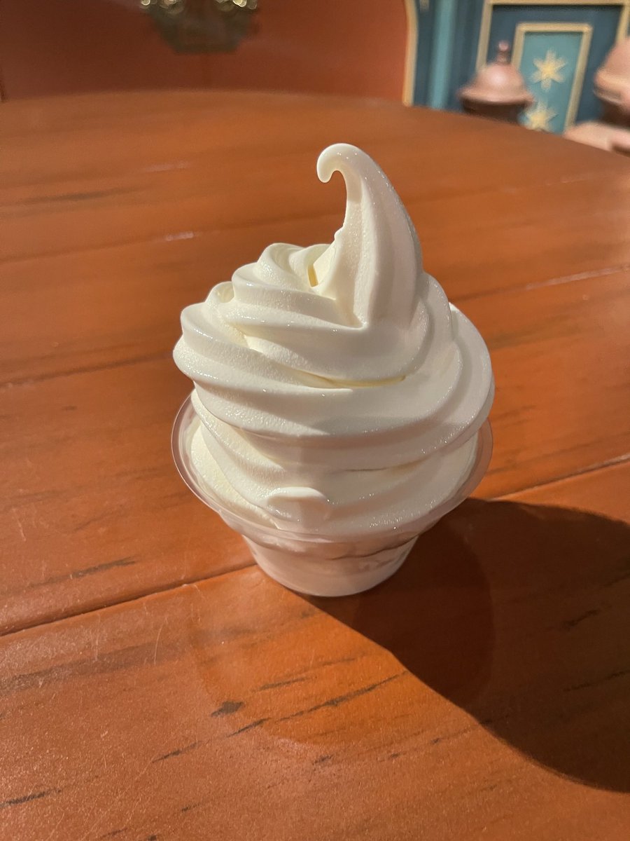 J4WS69's tweet photo. Coconut Dole Whip from Aloha Isle in Magic Kingdom is what I live for. The nectar from the gods. 

#disneyworld #disney #dole #alohaisle #magickingdom https://t.co/REVLZcTovw