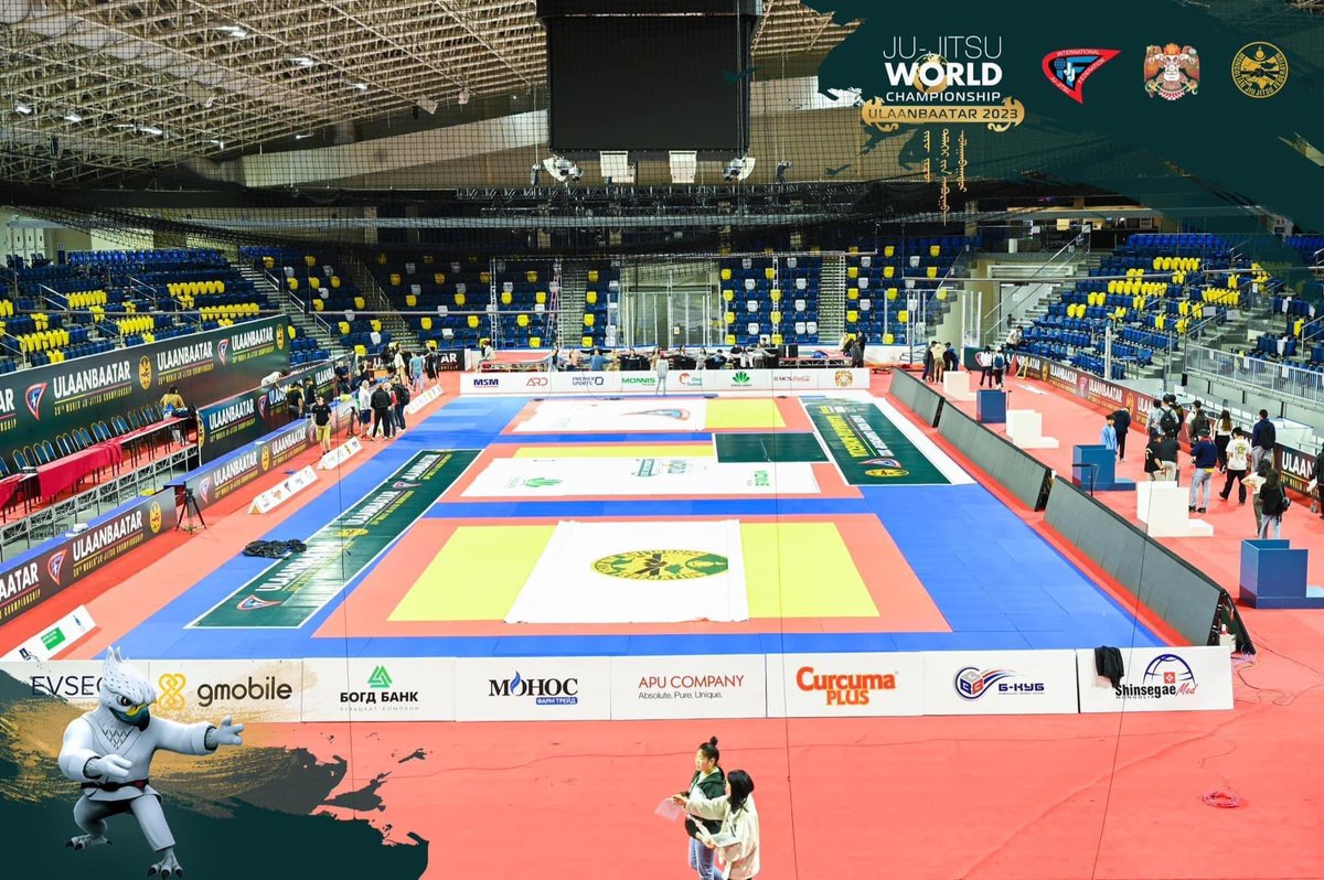 Бөх зззз тоглосынм, сайхан амарцгаасан уу? 

Степпе арена-д дэлхийн том тэмцээнийг манайх зохион байгуулж байгаа юм байна шдээ. Гадна дотноос баахан тамирчид иржээ. Та нар очиж үзээч 🌝