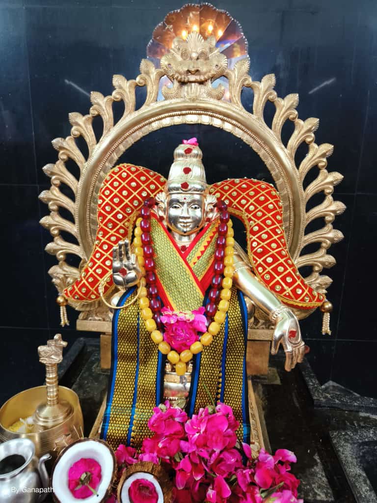 WarangalTemples's tweet photo. శ్రీ ధర్మశాస్తా అయ్యప్ప భక్త సేవాశ్రమములో ఈ రోజు ఉదయము స్వామి వారికి సుప్రభాత సేవ నిత్యపూజ అభిషేకము మహామంగళ కర్పూర నీరాజనము అలంకరణ అయ్యప్ప దర్శనం
🙏ఓం శ్రీ స్వామియే శరణమయ్యప్ప🙏 https://t.co/M8RuU0MI0D