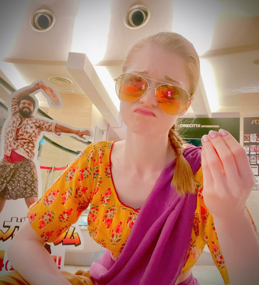 PriyaRC_4's tweet photo. Rangammaa..Mangamma..
Em Pilladu
Pakkane Untaadammaa
Pattinchunkodu☹️

#RangasthalamRageInJapan https://t.co/LIZo6k3w7I