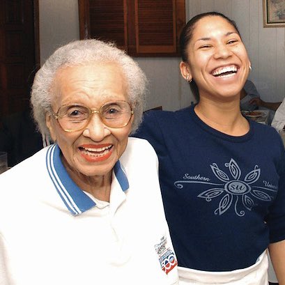 Happy Heavenly Birthday to our beloved Chef Willie Mae Seaton! Please join us as we honor her. 👑👼🏼❤️
