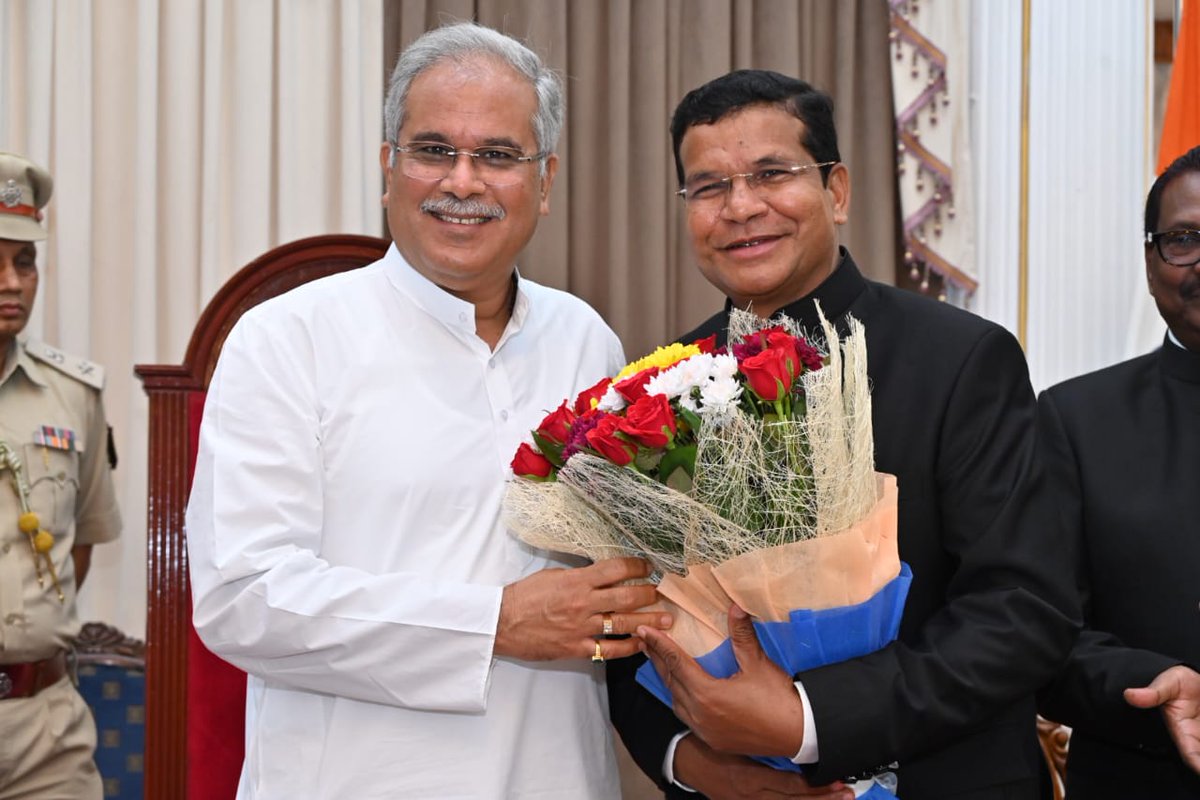 मान.श्री <a href="/MohanMarkamPCC/">MOHAN MARKAM</a> जी को छत्तीसगढ़ सरकार में केबिनेट मंत्री के रूप में नई दायित्व मिलने पर बहुत बहुत बधाई एवं शुभकामनाएं