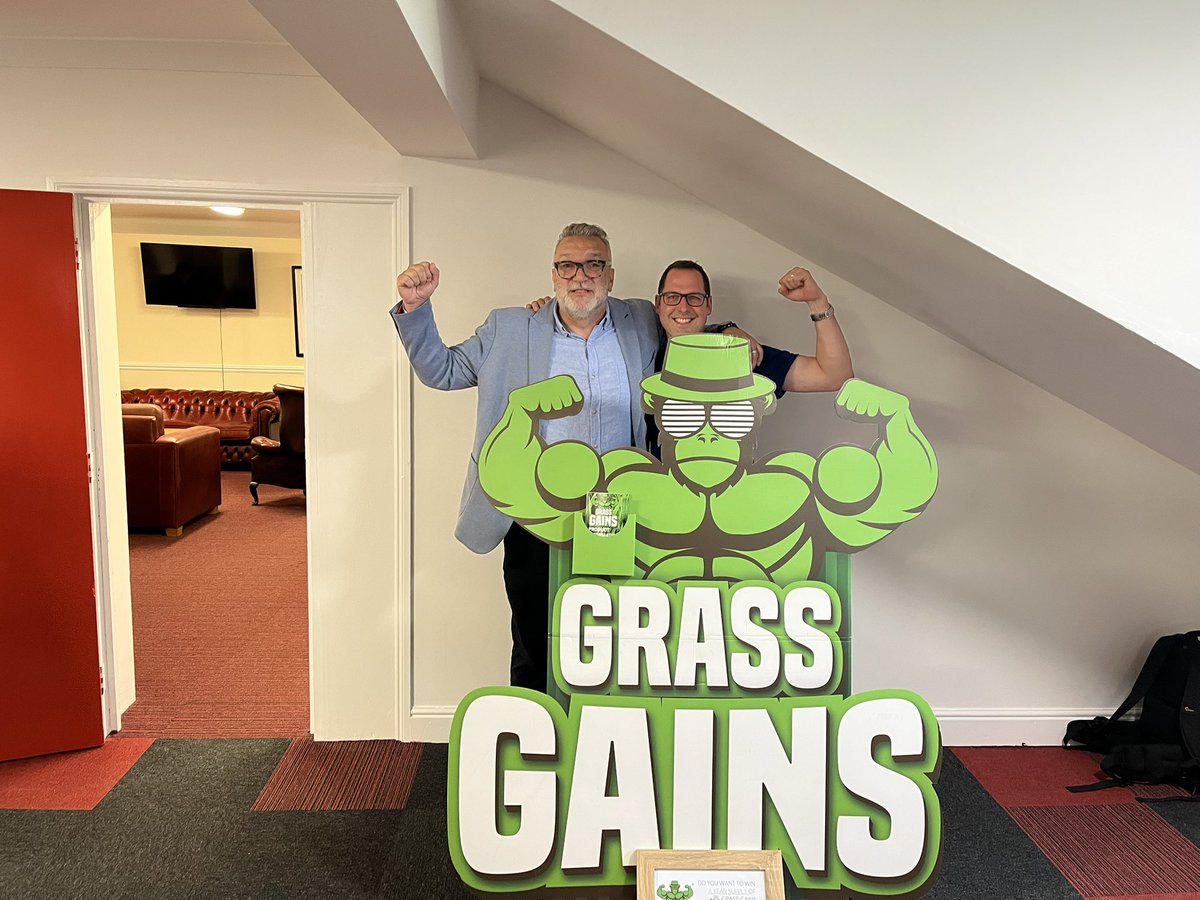 GrassGains (@grass_gains) on Twitter photo A brilliant night with <a href="/RealRazor/">Neil Ruddock</a> we love your feeling strong with Grass Gains 💪💥 #yourlawnlegacystartshere A brilliant night with <a href="/RealRazor/">Neil Ruddock</a> we love your feeling strong with Grass Gains 💪💥 #yourlawnlegacystartshere