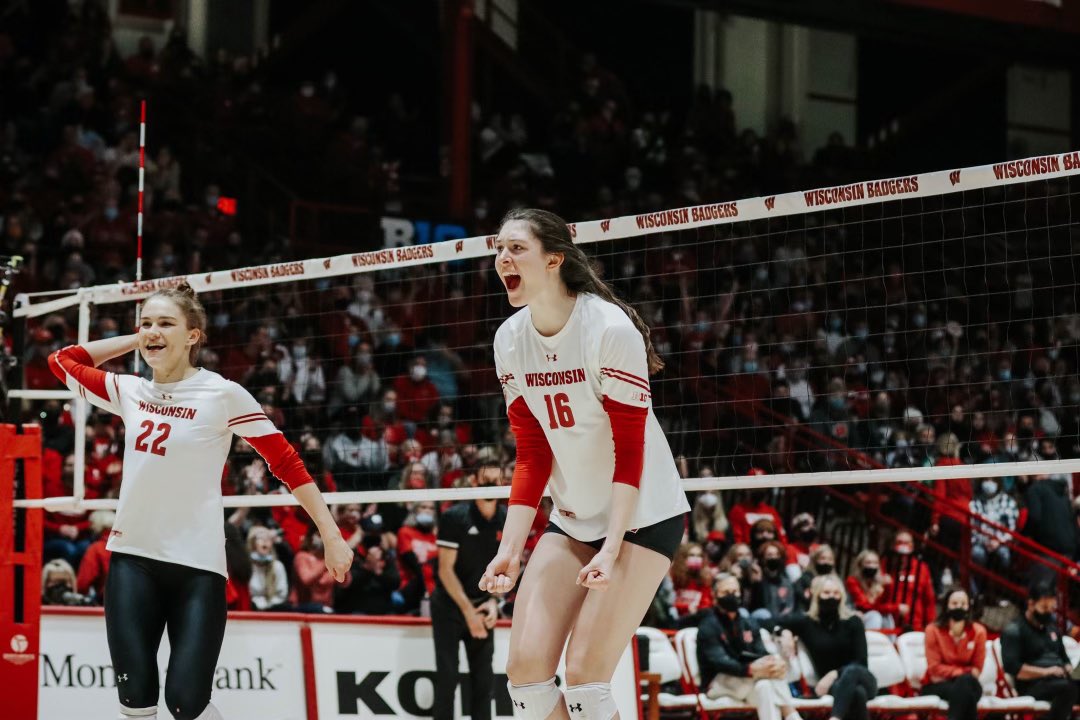 CAMP UPDATE ‼️

Super excited to announce that Grace, Mallory, and Dana will be joining me as coaches at our camp this year!

Only a few weeks left until camp!! Use the link below to sign up!!

otbasketball.com/campwiththecha…