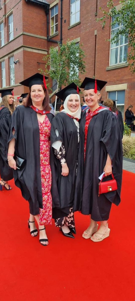 Mimiwooding's tweet photo. Proud day #acp #uclan #bubble3 #friendsforlife https://t.co/xaGWvTHBgr