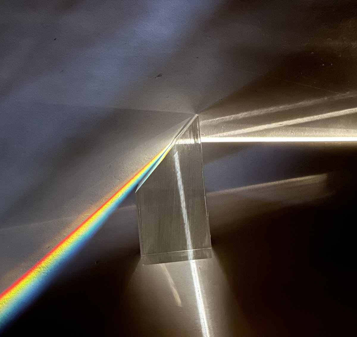 rjallain's tweet photo. My second attempt at the rainbow #pinkflyod image. #physics 

I think this one turned out nice. https://t.co/OrsrehFFXj
