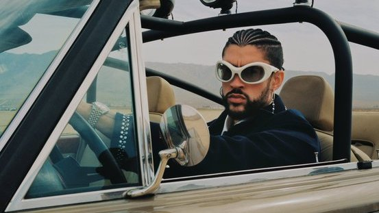 j4virw_'s tweet photo. Se esta hablando poco del año de Bad Bunny:
- Coco Channel
- Where se goes
- Mojabi Ghost
- Pasiempre
- Un x100to

Y todavia falta la colaboracion en el album de Travis y su posible proyecto con lo de "13" "Nadie Sabe" etc.. https://t.co/v7aWLkm3jc