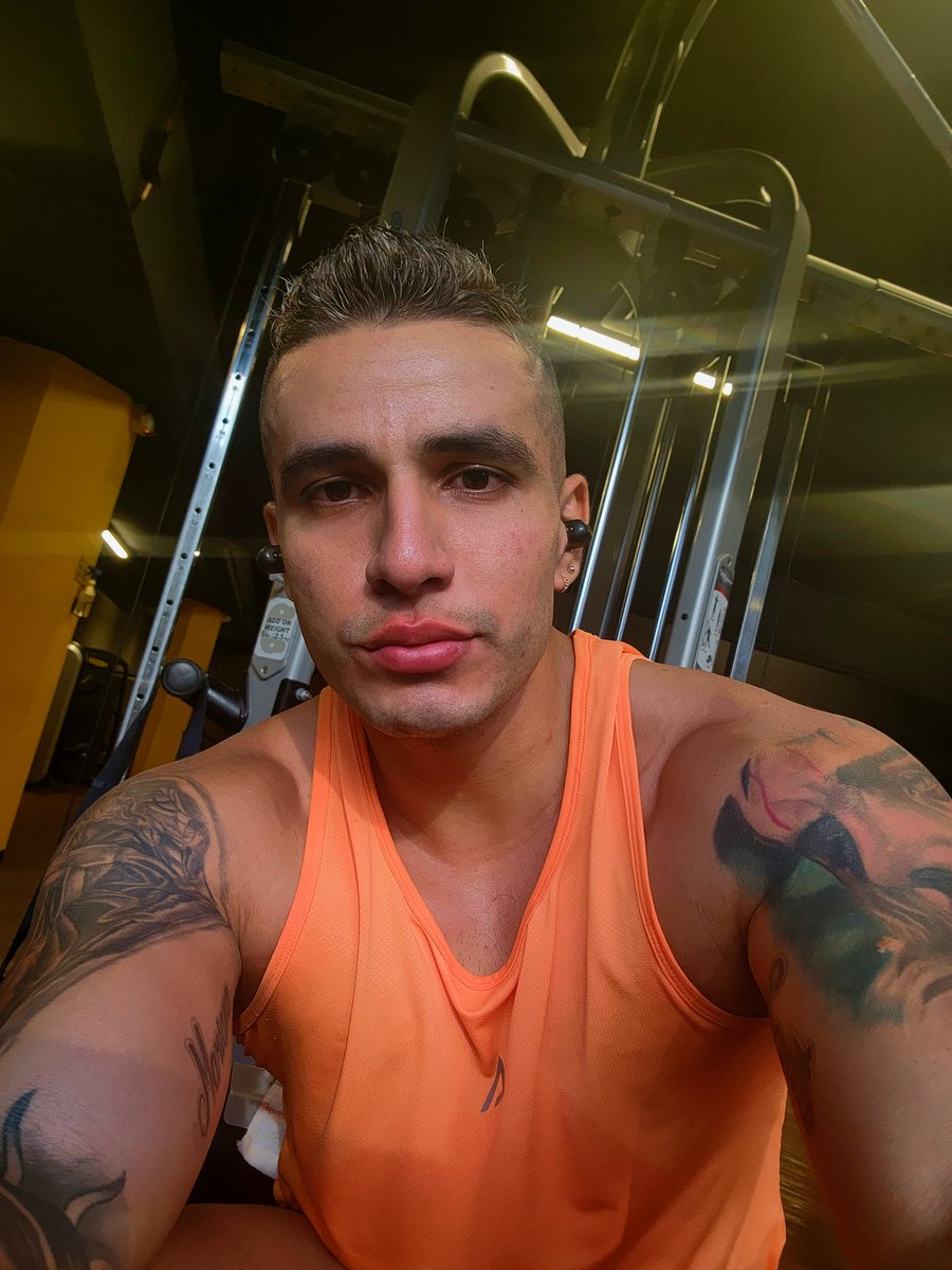 JuanPaMurillo27's tweet photo. #TeamJPM 💪🔥 https://t.co/E5GUbyfxq3
