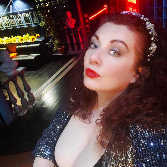 Un saluto da Il mondo di Atlantis 😘 #beautiful #belle #beleza #bellagente #foryou #perte #followforfollowback<a href="/tag/beautiful"class="tags">#beautiful</a><a href="/tag/model"class="tags"><span>#model</span></a><a href="/tag/follow"class="tags"><span>#follow</span></a><a href="/tag/actress"class="tags"><span>#actress</span></a><a href="/tag/followers"class="tags"><span>#followers</span></a><a href="/tag/foryou"class="tags"><span>#foryou</span></a><a href="/tag/beleza"class="tags"><span>#beleza</span></a>