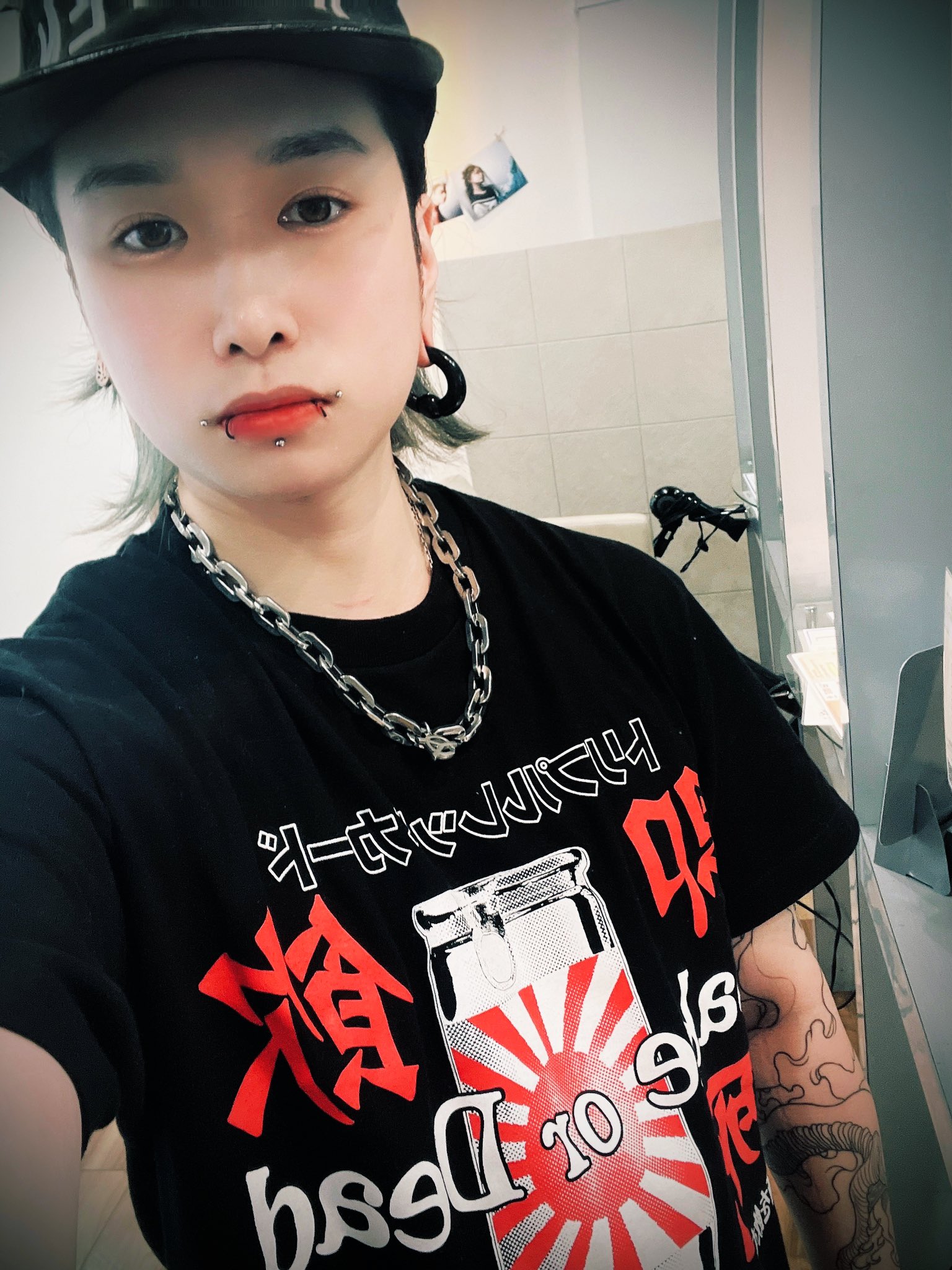 トリプルレッドカード - Search / X