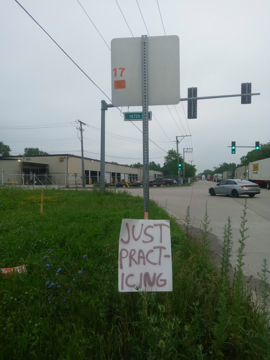 BrJoeBalkis's tweet photo. 7/13/23 #VOTENOups
#upsNegotiationsUpdate
#2023TeamstersupsContractCampaign #Teamsters #ups
#sob on vacation on our dime.
From #PracticePicketing to #StrikeReady!
#upsTeamstersRally in #NY on 7/15
#DEFUNDfacebook
#DEFUNDtwitter
#DEFUNDyoutube
https://t.co/APzwNp9KYI https://t.co/yI3GofirNh