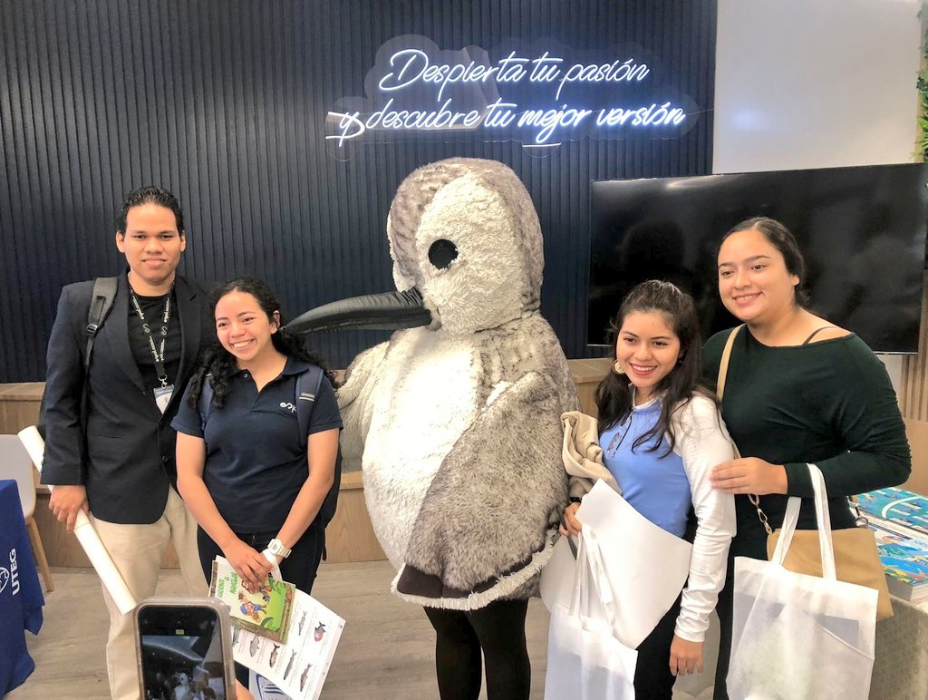 #NuestrosTécnicos participaron en las jornadas marítimas DIGEIM 2023-“La Importancia del Océano: Retos del Mar Equinoccial" organizada por @Armada_Ecuador, donde compartieron con la ciudadanía y miembros de instituciones sobre nuestra gestión en beneficio de ecosistemas marinos.