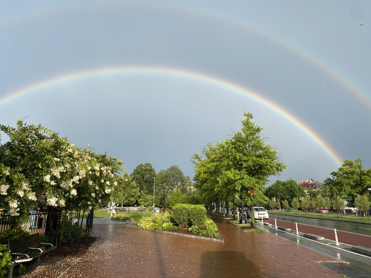 A better shot of the double rainbow!