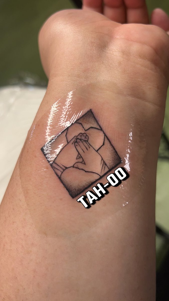 quesodeee's tweet photo. I got new ink guys. Full perk set to come (: https://t.co/H7HJJEqsxv