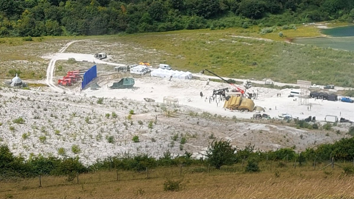 MarcusHanza's tweet image. I have a rich history of inadvertently cycling into secret movie shoots 😂😂😂.

Deadpool 3 shooting at Pitstone Quarry

#Deadpool3 #Wolverine #XMen #Movies
