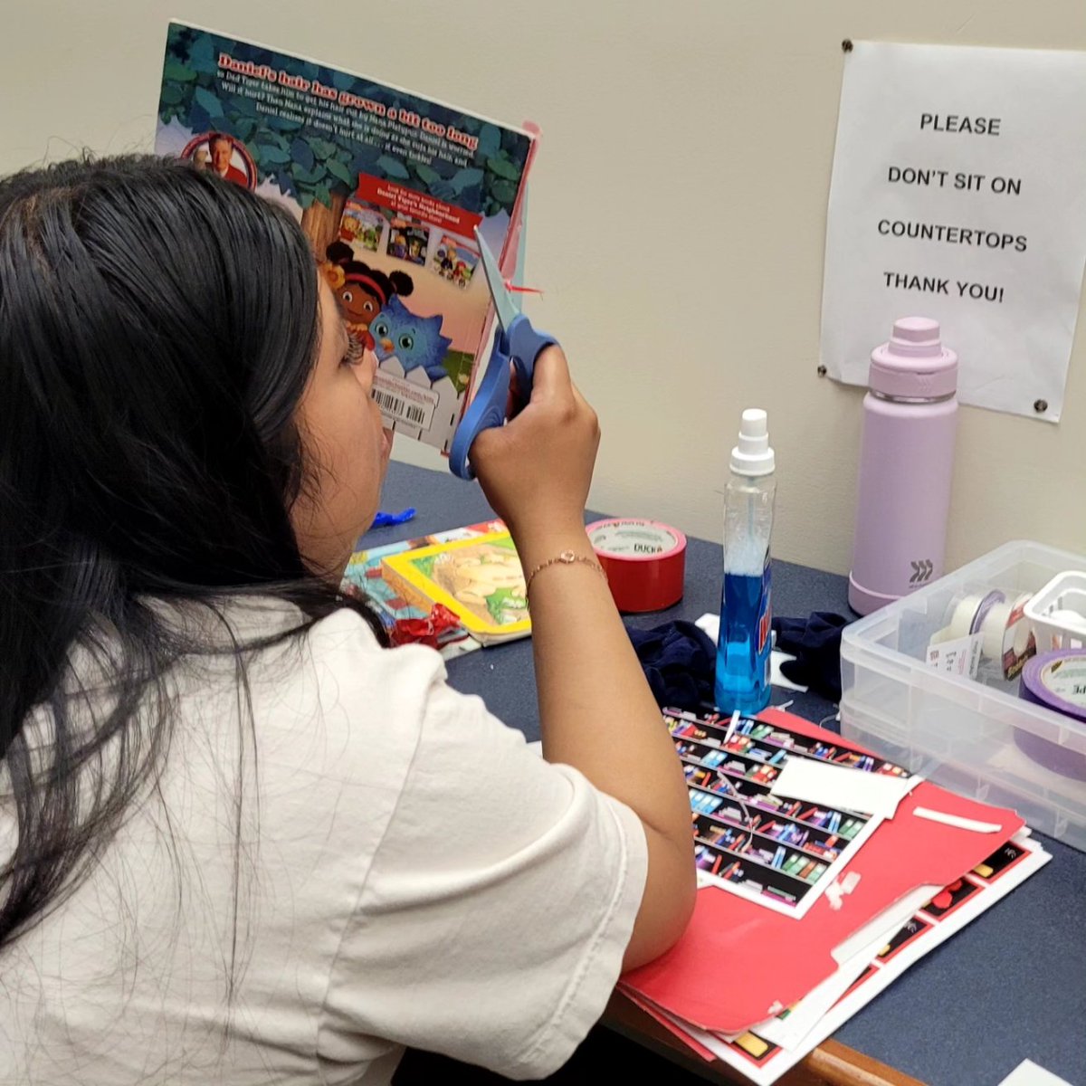 TheREDBookshelf (@redbookshelforg) on Twitter photo Today was fun with incoming <a href="/ualbany/">University at Albany</a> freshmen! We are so grateful for such amazing partners!
#readeachday
#albanydoesthat Today was fun with incoming <a href="/ualbany/">University at Albany</a> freshmen! We are so grateful for such amazing partners!
#readeachday
#albanydoesthat