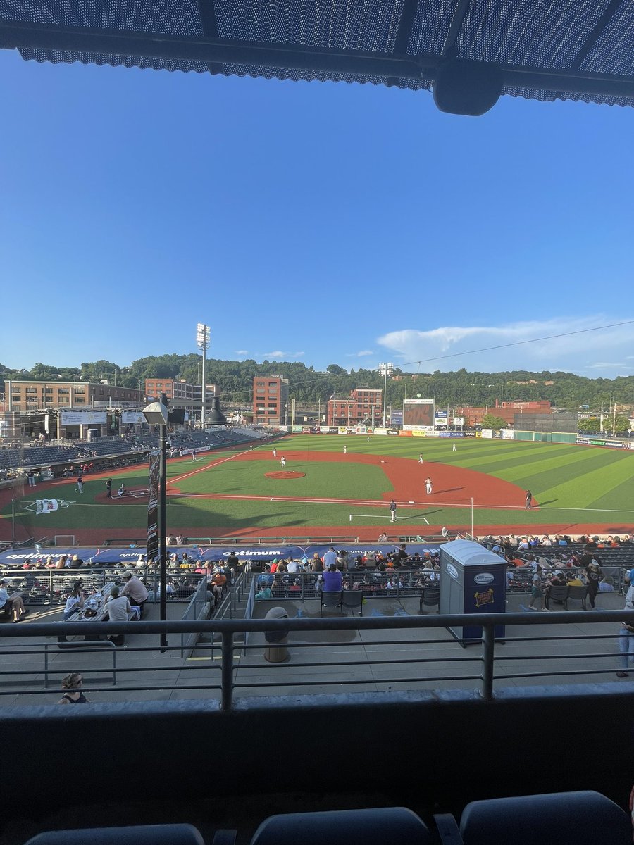 StansburyforWV's tweet photo. Beautiful night for some @dirtybirdscwv baseball! #cwv #gotowv https://t.co/Re2XMM2OaZ