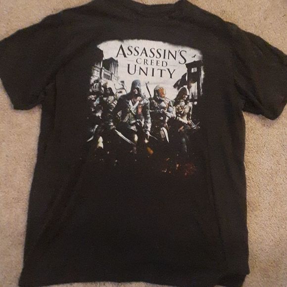 slhp27's tweet photo. So good I had to share! Check out all the items I'm loving on @Poshmarkapp #poshmark #fashion #style #shopmycloset #assasinscre #nuskin: https://t.co/dmUqNz9Ggx https://t.co/2S15eBFk6j