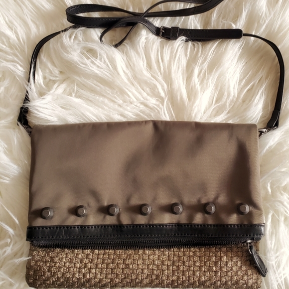 brookewick's tweet photo. So good I had to share! Check out all the items I'm loving on @Poshmarkapp from @whatnikthinks #poshmark #fashion #style #shopmycloset #bp #bcx #berniemev: https://t.co/rKXvArWX1O https://t.co/rF0ibWNUE7