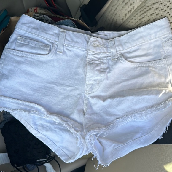 Zydre9's tweet photo. So good I had to share! Check out all the items I'm loving on @Poshmarkapp #poshmark #fashion #style #shopmycloset #jbrand: https://t.co/ezfcHbp9yL https://t.co/QJwW2C9OgB