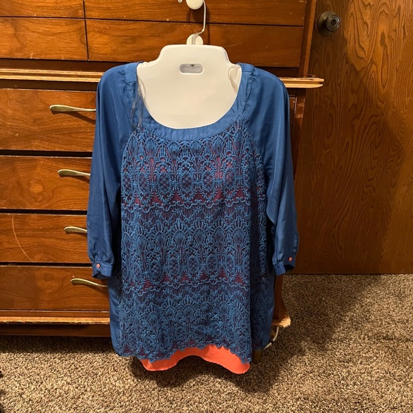 shessassystore's tweet photo. So good I had to share! Check out all the items I'm loving on @Poshmarkapp #poshmark #fashion #style #shopmycloset #umgee #adriannapapell #bananarepublic: https://t.co/wnW1DoHrJk https://t.co/LKTGBHEajT