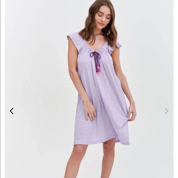 MiMiWells20's tweet photo. So good I had to share! Check out all the items I'm loving on @Poshmarkapp #poshmark #fashion #style #shopmycloset #pitusa #almostfamous #pollyesther: https://t.co/iR2M4cCTQg https://t.co/PWSnPgu0DL