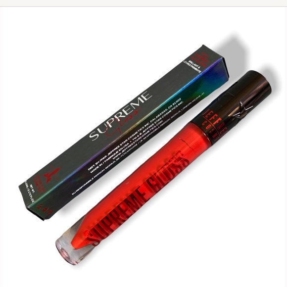 GROD7615's tweet photo. So good I had to share! Check out all the items I'm loving on @Poshmarkapp from @NancyEmero #poshmark #fashion #style #shopmycloset #shuuemura #jeffreestar: https://t.co/usfkfQDsVb https://t.co/ZZZ6jObccX