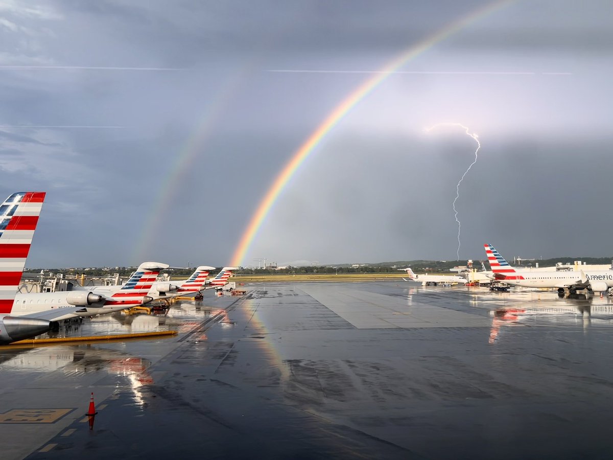<a href="/capitalweather/">Capital Weather Gang</a> 
dca right now