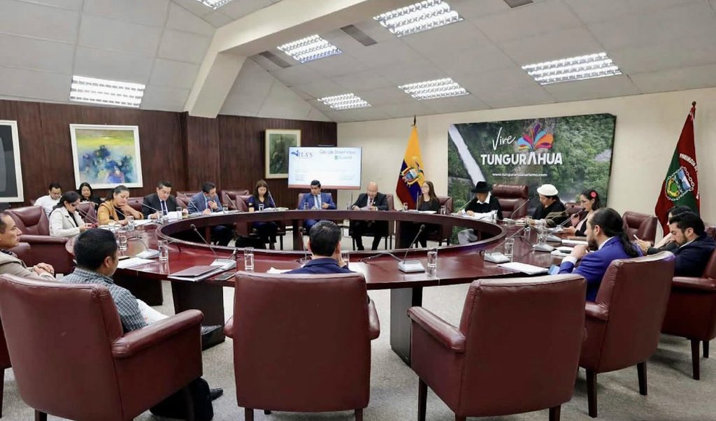 batalimentos's tweet photo. Realizamos la socialización de la iniciativa #BancoDeAlimentos al pleno del Consejo Provincial con la presencia de las principales autoridades, parroquiales, cantonales y provinciales 📉

#BancoDeAlimentosTungurahua🍅
#GobiernosLocales https://t.co/VLQJrvmv65