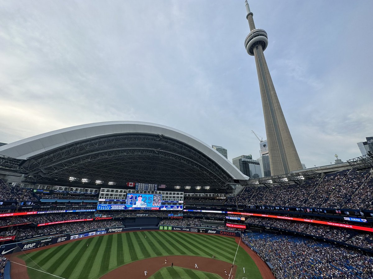 Bases loaded. Let’s get it!! 🔥🔥<a href="/BlueJays/">Toronto Blue Jays</a> <a href="/TD_Canada/">TD (Canada)</a>