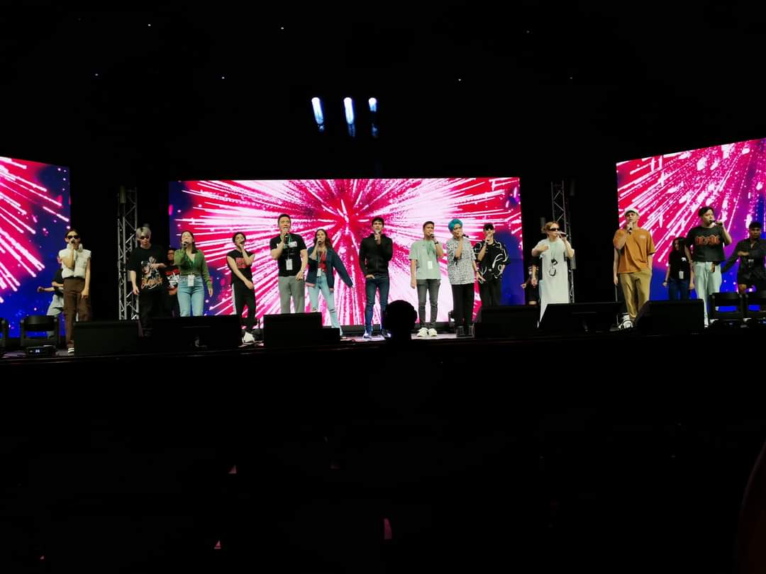 zephanaticsofc's tweet photo. #Zephanie rehearsing for tonight's show! #CSAllStarConcert
📍San Jose Center for the Performing Arts
📸 Berce Enterprise Facebook Page https://t.co/e2rH4z2XvQ