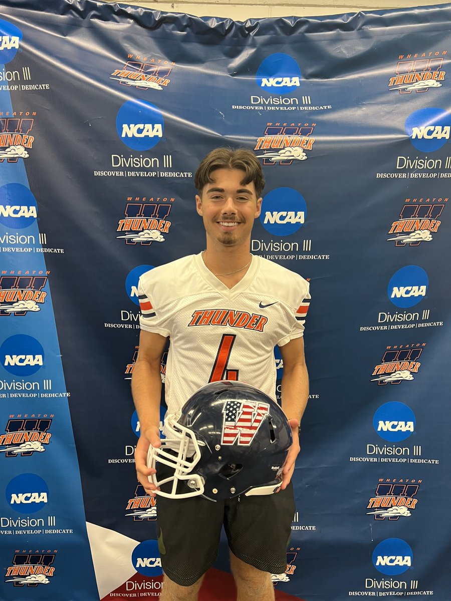 NickBDavenport4's tweet photo. Had a great time visiting @WheatonFB today. Got to learn a lot in the morning and compete in the afternoon! @Coach_JScott @_coachbowers @HouckCoach @Coach_CDN2 @WhitingFootball @NCSA_Football @qb1ndy @IndianaPreps https://t.co/JXQwPD0Xw9