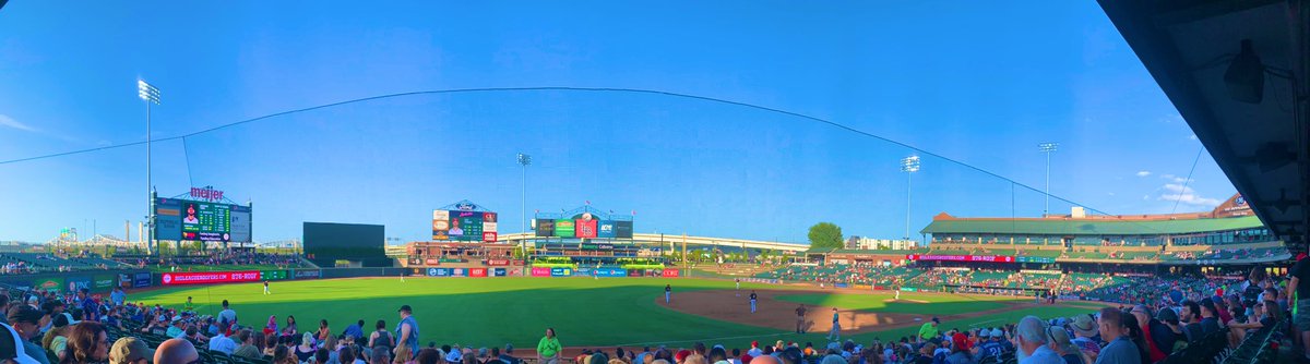 Taking in some @LouisvilleBats baseball tonight #CopadelaDiversión #GoBats